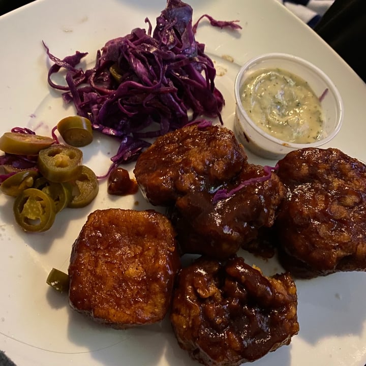 photo of Fat Vegan Alitas bbq shared by @ivvieyra on  11 Jan 2021 - review