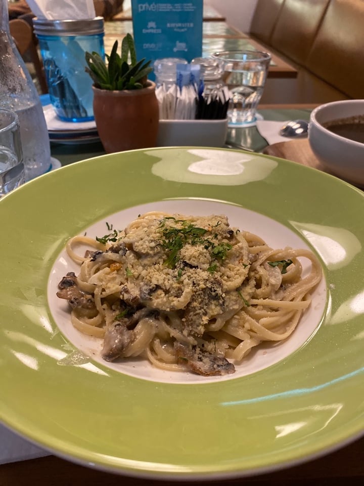 review photo of CLOSED - Privé Tiong Bahru Linguine Mushroom ‘Carbonara’ shared by @venetia on 23 Feb 2020 - review