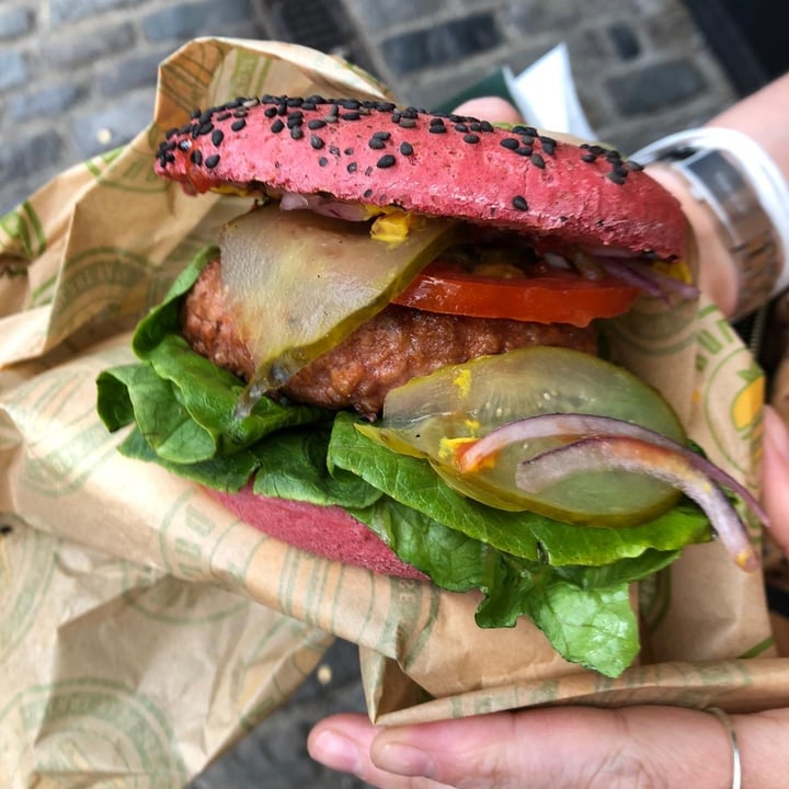 photo of VBurger Camden Beyond Meat Burger shared by @daisycherry on  28 Jul 2021 - review