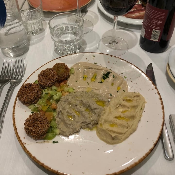 photo of BaGhetto Ristorante Kosher-Portico d'Ottavia Antipasto Vegetariano shared by @ludogalle on  23 Mar 2022 - review