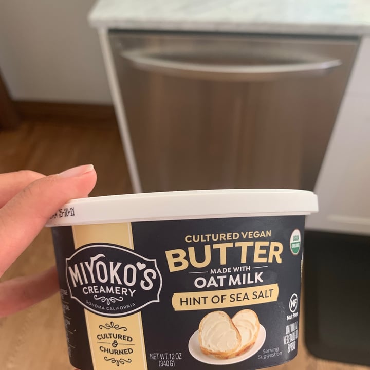 photo of Miyoko's Creamery Cultured Vegan Butter Made With Oat Milk Hint of Sea Salt shared by @klindvall on  10 Jun 2021 - review