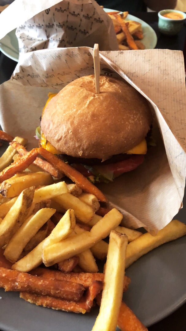 photo of Forky's Cheez burguer shared by @ailec on  23 Jul 2019 - review