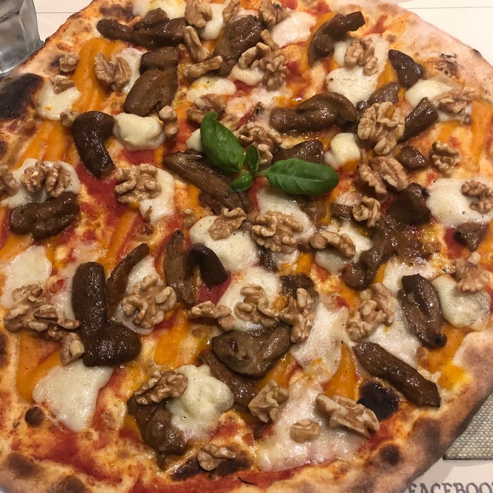 photo of Pirati DeLuxe Pizza Veliero shared by @ambra95 on  25 Oct 2020 - review
