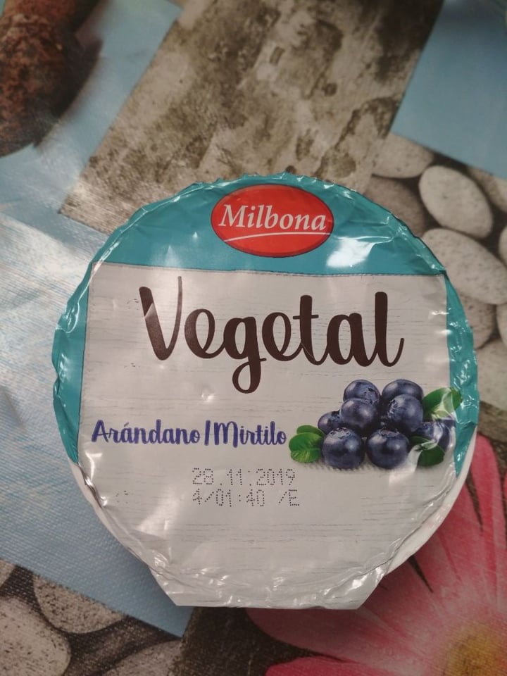 photo of Milbona Yogur Vegetal de Arándanos a Base de Coco shared by @donvalencia on  30 Nov 2019 - review