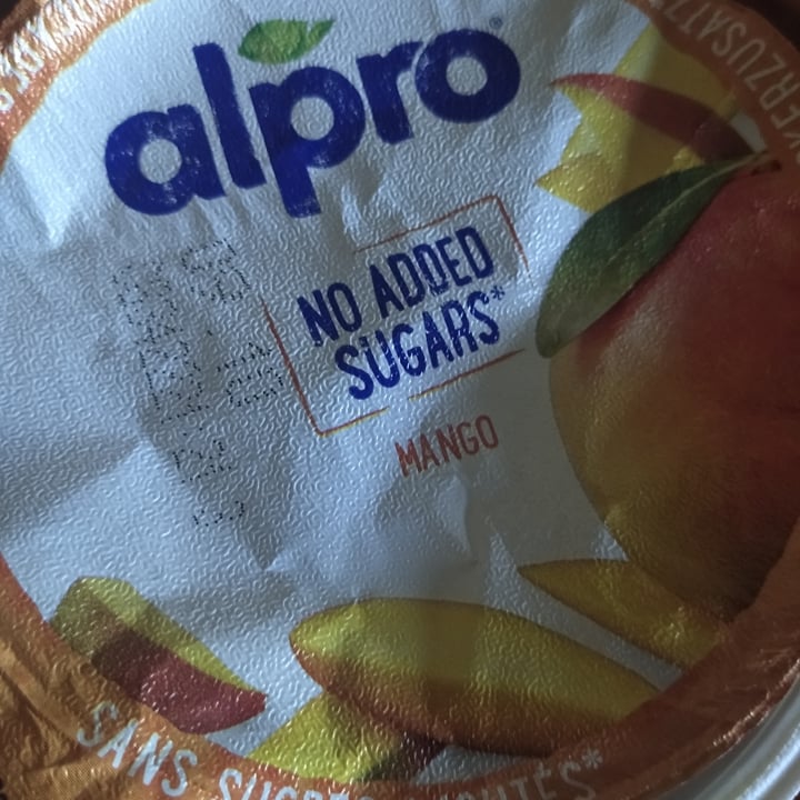 photo of Alpro alpro yogurt di soia mango shared by @lycina85 on  30 Sep 2022 - review