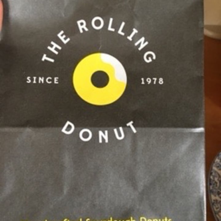 photo of The Rolling Donut Vegan Lemon and Poppy Seed Donut shared by @chazzybeanxo on  16 Aug 2020 - review