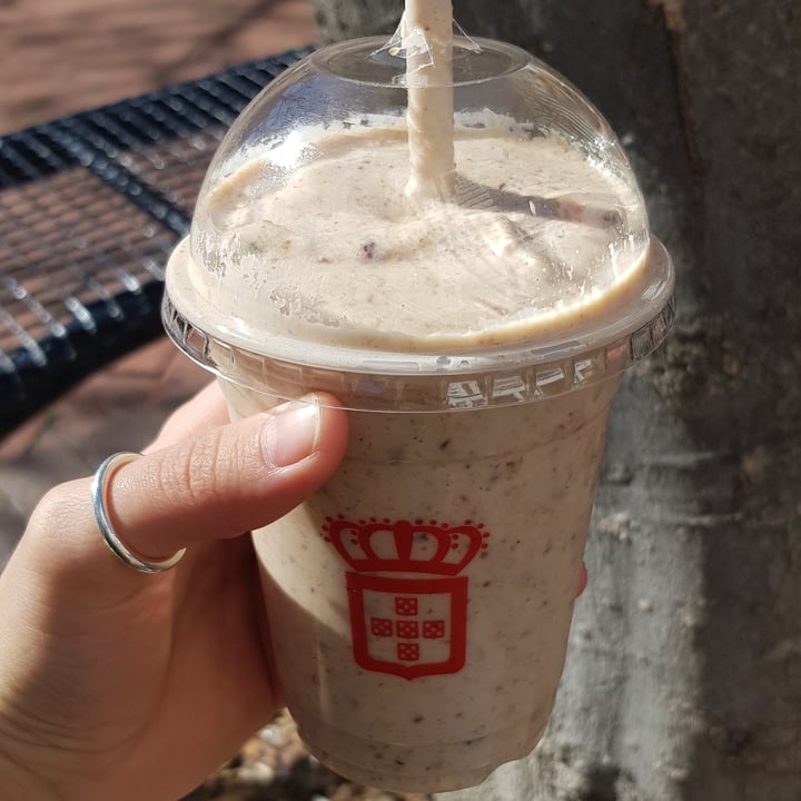 photo of vida e caffè Rondebosch Almond Smoothie (without Honey) shared by @beehayes on  25 Jul 2021 - review