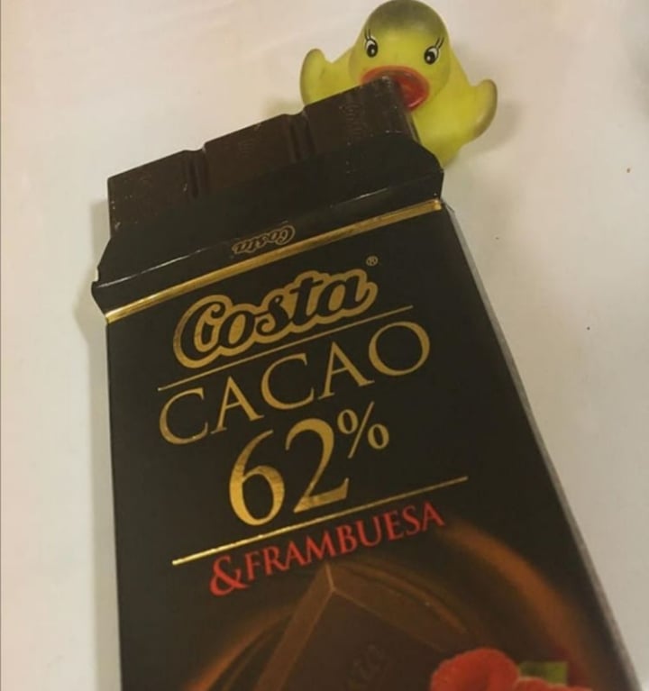 photo of Costa Chocolate 62% shared by @patitovegan on  09 Mar 2020 - review