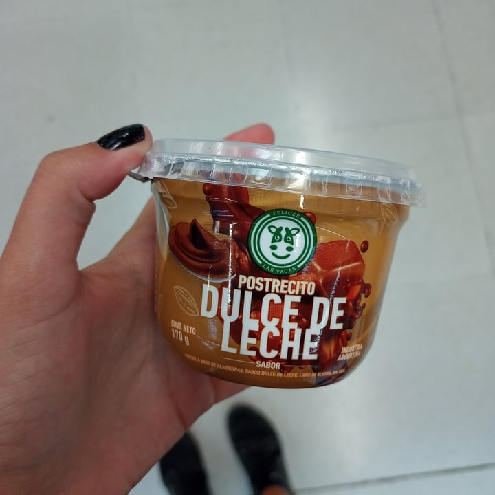 photo of Felices Las Vacas Postrecito De Dulce De Leche shared by @zoestorino on  30 Jan 2022 - review