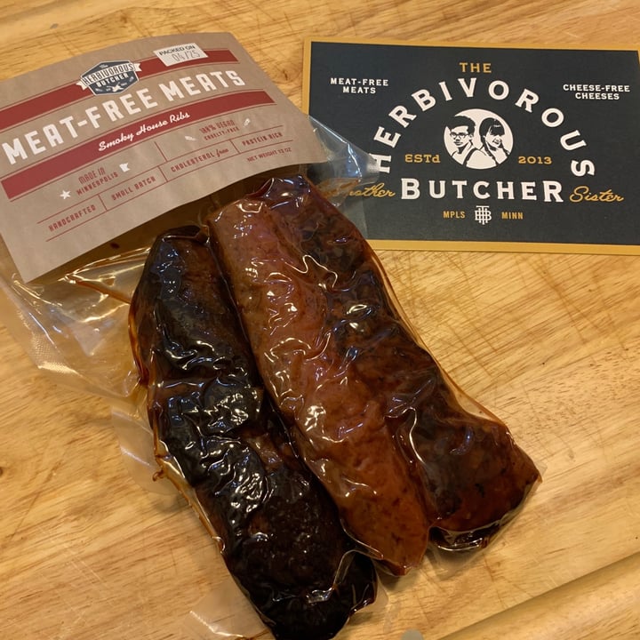 photo of The Herbivorous Butcher Smoky House Ribs shared by @keeponveganon on  07 May 2020 - review