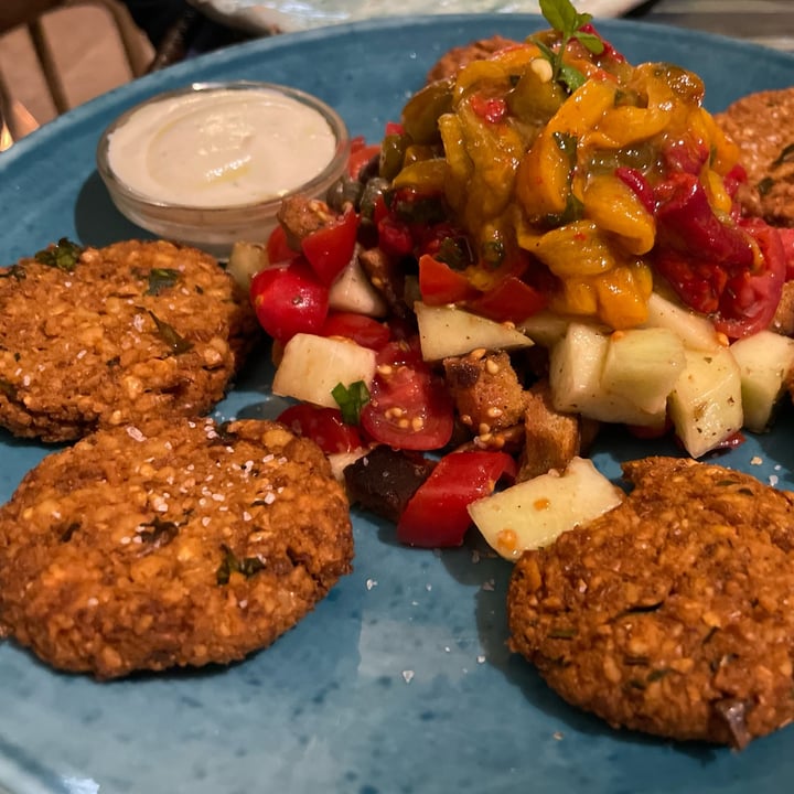 photo of Munz Munz biOstrot falafel shared by @federicapi on  20 May 2022 - review
