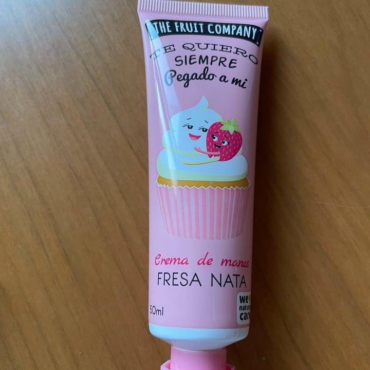 photo of The fruit company Crema De Manos Fresa shared by @ileeem on  09 Jun 2022 - review