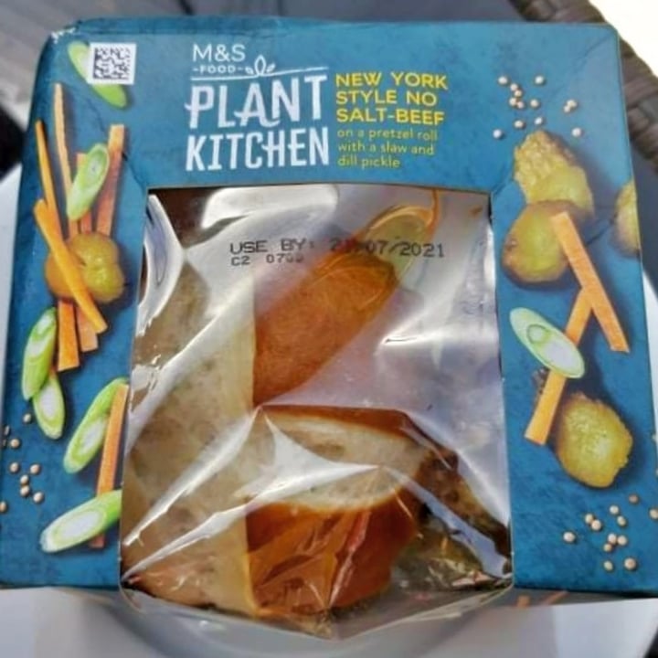 photo of Plant Kitchen (M&S) New York Style No Salt-Beef shared by @pixiechick on  19 Sep 2021 - review