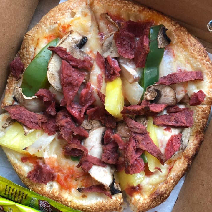 photo of iVegan Pizza Supreme pizza shared by @jeannewidya on  08 Apr 2021 - review