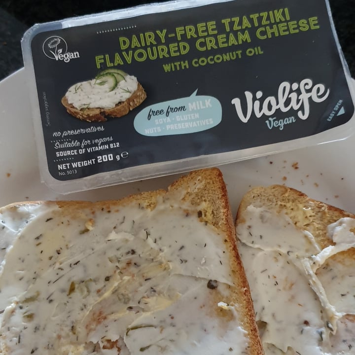 photo of Violife Creamy Tzatziki Flavour shared by @petralaranjo on  06 Mar 2021 - review