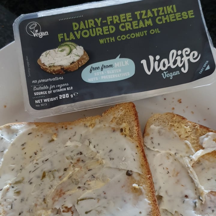 review photo of Violife Creamy Tzatziki Flavour shared by @petralaranjo on 06 Mar 2021 - review