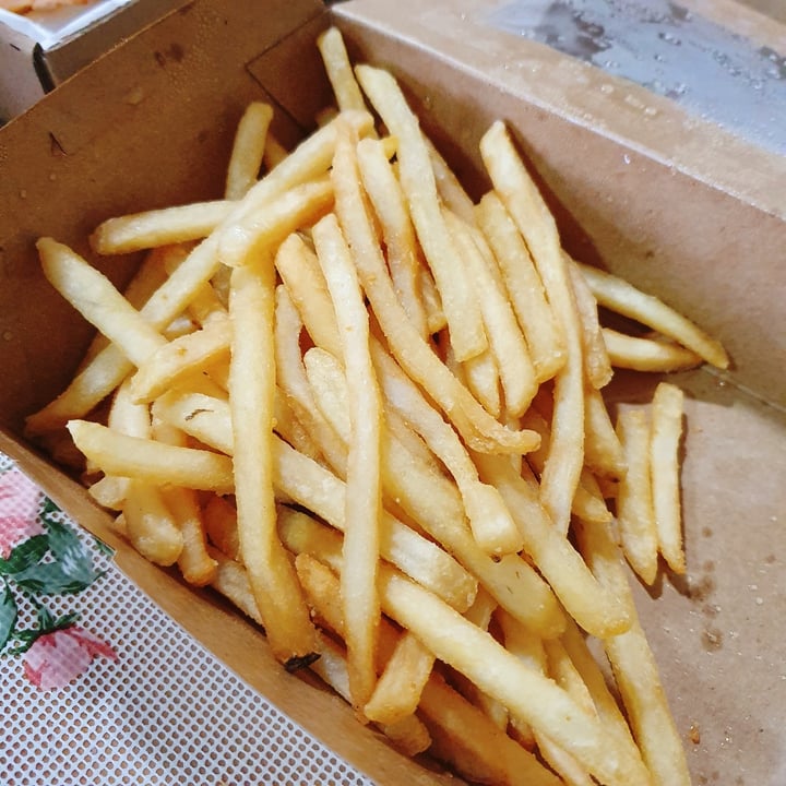 photo of WS Deli Experience Store Truffle Fries shared by @mavv1 on  27 Nov 2020 - review