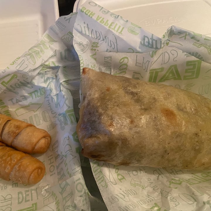 review photo of Burrito Vegano - Maipú (Sólo Delivery) Buerrito El Mero, Tequeños De Queso shared by @meliromi-u on 05 Aug 2021 - review