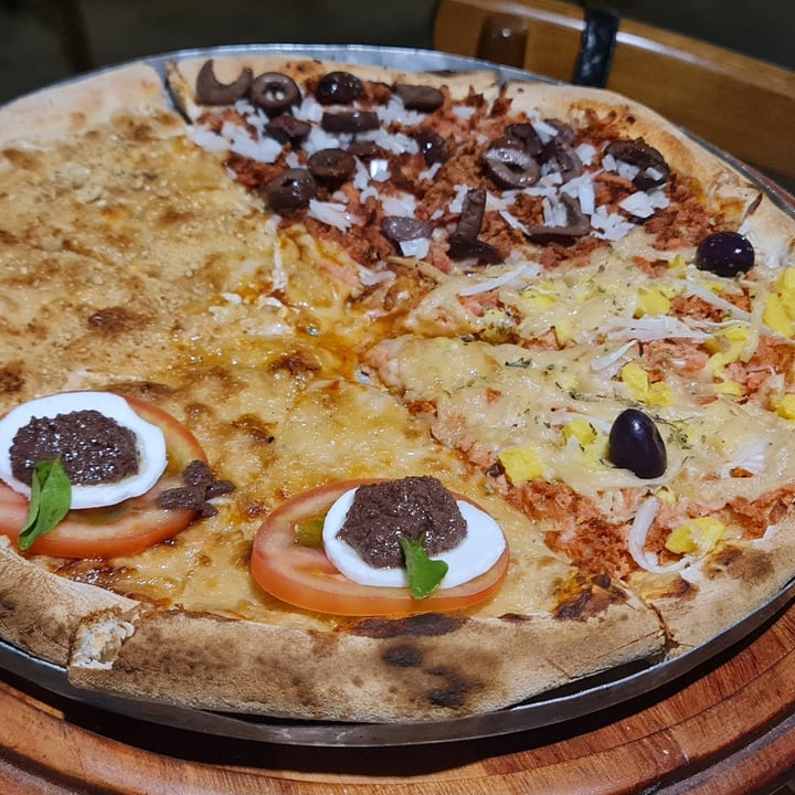 review photo of Fratelli Basilico Pizzaria Vegana Vegan Pizza shared by @damont on 02 Sep 2022 - review