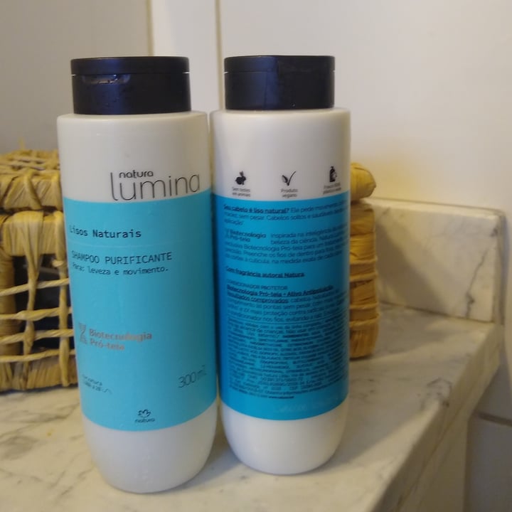 photo of Natura Lumina shampoo liso natural shared by @robertadoliveira on  01 May 2022 - review