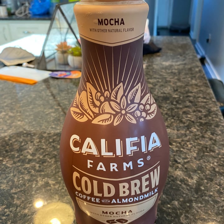 photo of Califia Farms Mocha Cold Brew Coffee with Almond shared by @samlovesplants on  08 May 2022 - review