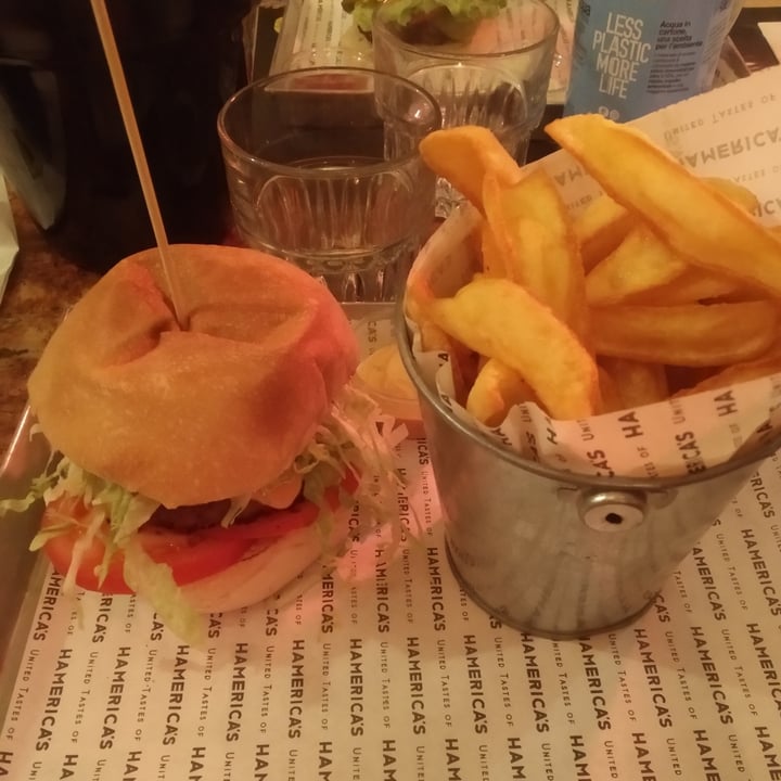 photo of Hamerica's New York burger shared by @andremeic on  27 Feb 2022 - review