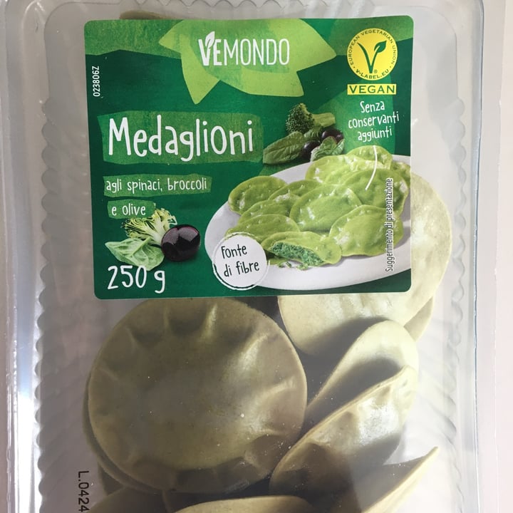 photo of Vemondo  Medaglioni Agli Spinaci, Broccoli e Olive Nere shared by @huliet on  05 Jul 2022 - review