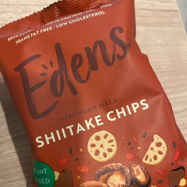 photo of Edens Szechuan Mala Shiitake Chips shared by @peasfulpea on  27 Aug 2022 - review