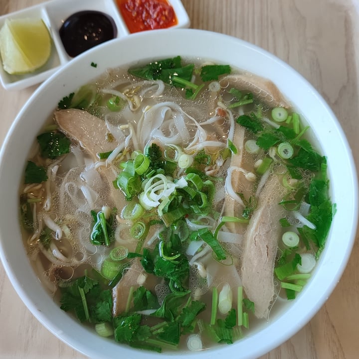 photo of Loving Hut Iceland Pho Veggie Noodle Soup shared by @pickyrabbit on  16 Sep 2021 - review