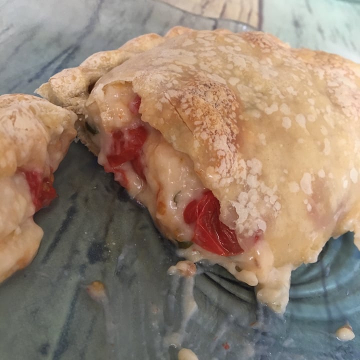 photo of Veganuel Mini Calzone caprese shared by @natig on  11 Jun 2021 - review