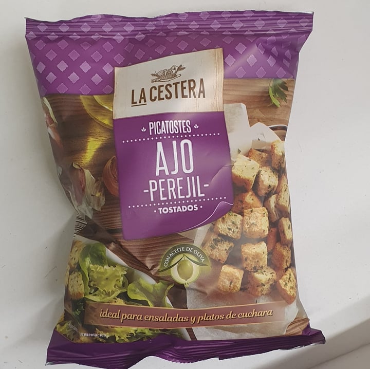 photo of La Cestera Picatostes de ajo y perejil tostados shared by @mariencd on  20 Jul 2020 - review