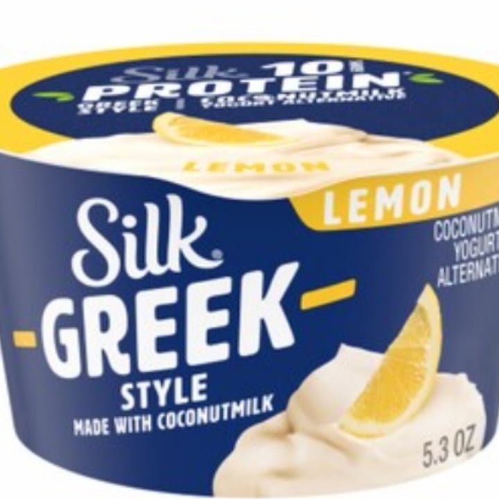 photo of Silk Lemon Greek Style Yogurt Alternative shared by @mistiedae123 on  07 May 2022 - review