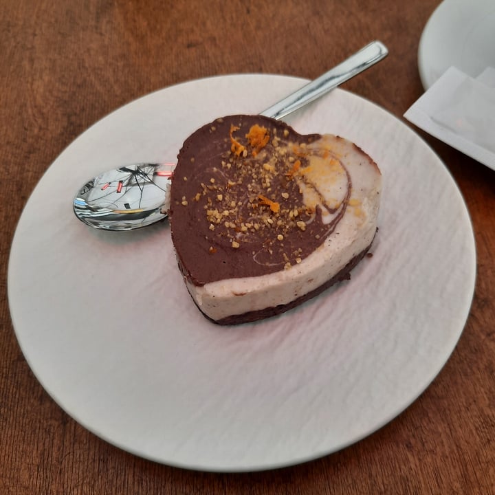 review photo of Submarine Burger Choco Vegan Surprise shared by @francyfra on 17 Apr 2022 - review