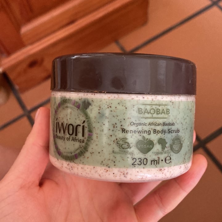 review photo of IWORI (Beauty of Africa) Baobab renewing body scrub shared by @miapretorius on 04 Oct 2022 - review