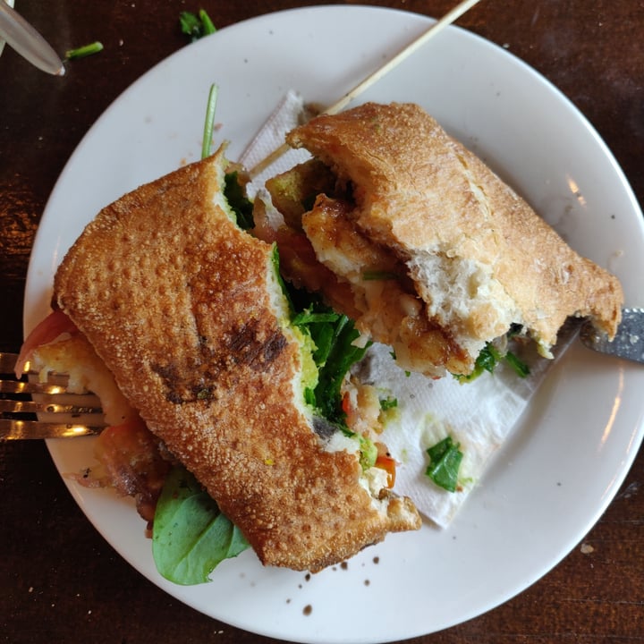 photo of Earth 'n' Sea Pizza Vegan Breakfast Roll shared by @cruzilla on  26 Apr 2022 - review