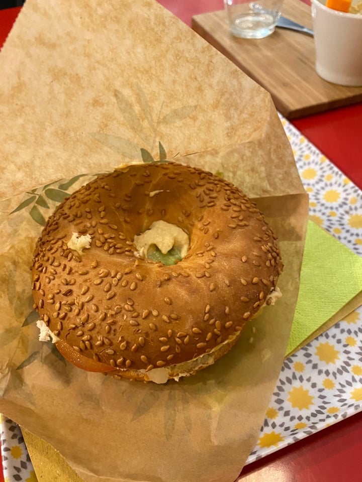 review photo of hoop bagel & salad Baggel shared by @pauladelav on 28 Jan 2020 - review