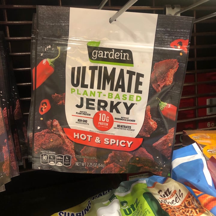 photo of Gardein Ultimate Plant Based Jerky Hot and Spicy  shared by @bshavatt10 on  21 Nov 2020 - review