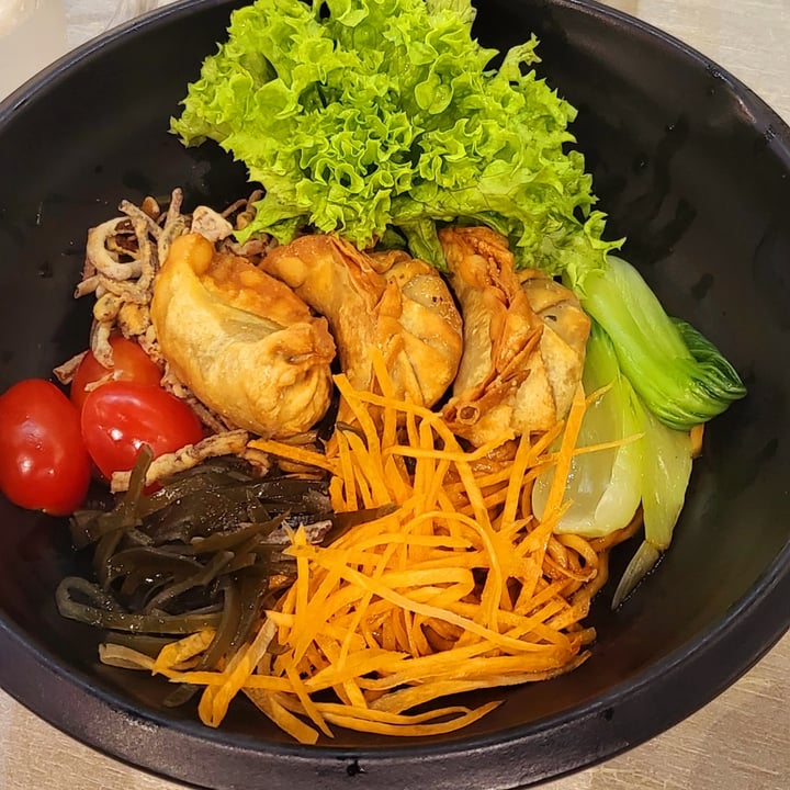 review photo of Flavours by Saute Dry Ramen Handmade Dumplings shared by @anu11 on 01 Sep 2022 - review