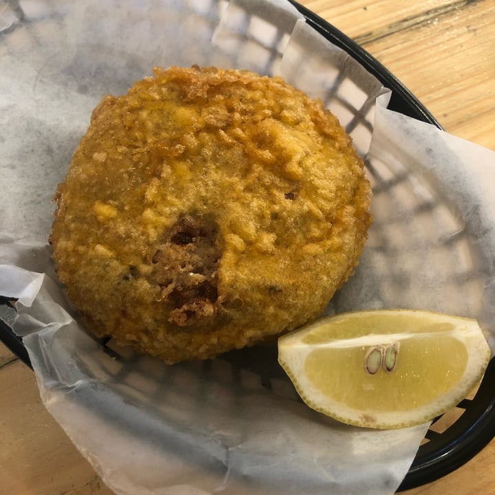 Sutton and Sons Fish & Chips, United Kingdom Reviews | abillion