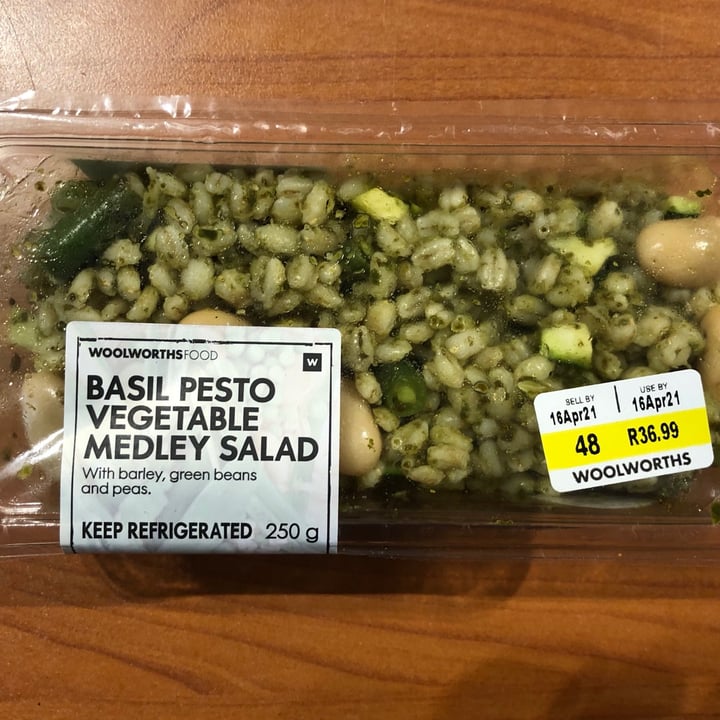 review photo of Woolworths Food Basil Pesto Vegetable Medley Salad shared by @chanie212 on 13 Apr 2021 - review