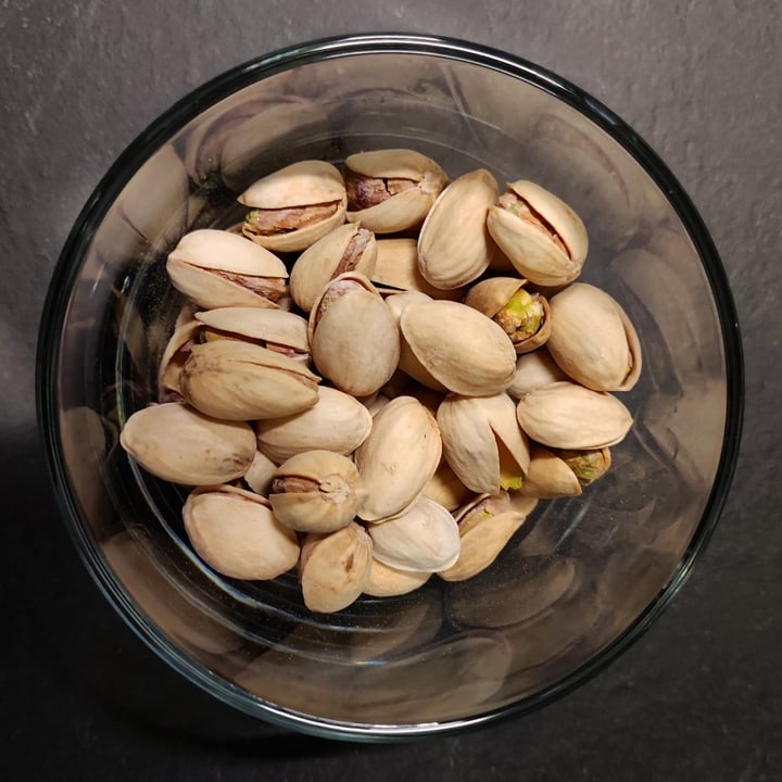 photo of Alesto Californian pistachios shared by @saraferri on  14 Dec 2021 - review