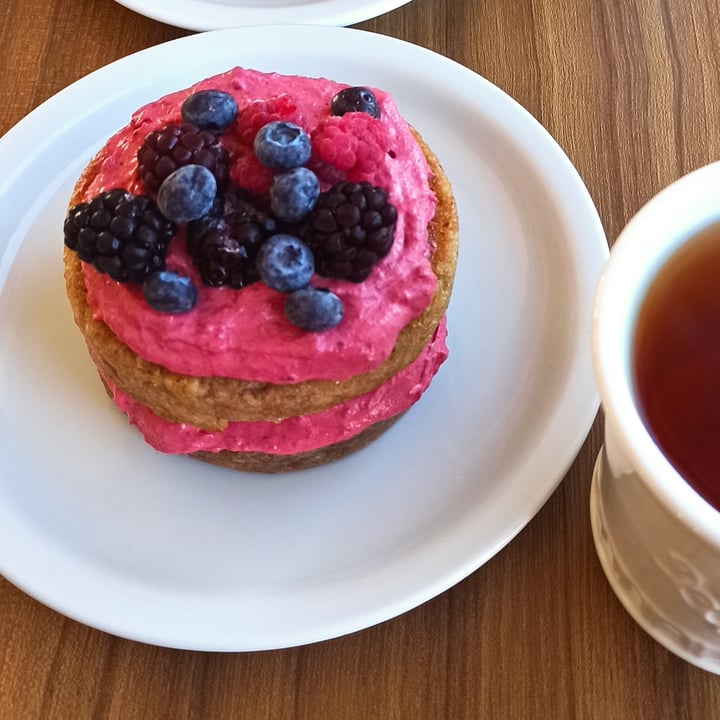 review photo of Meiling Tea House Torta De Frutos Rojos shared by @danyelana on 15 Aug 2022 - review