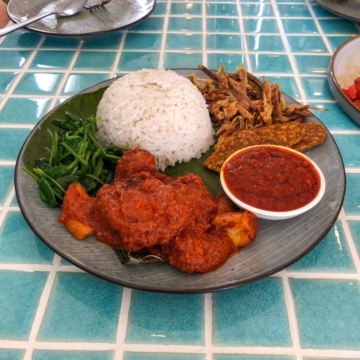 photo of The Vegan Place (Hartamas) Nasi Lemak shared by @m1tch9i on  21 Sep 2022 - review