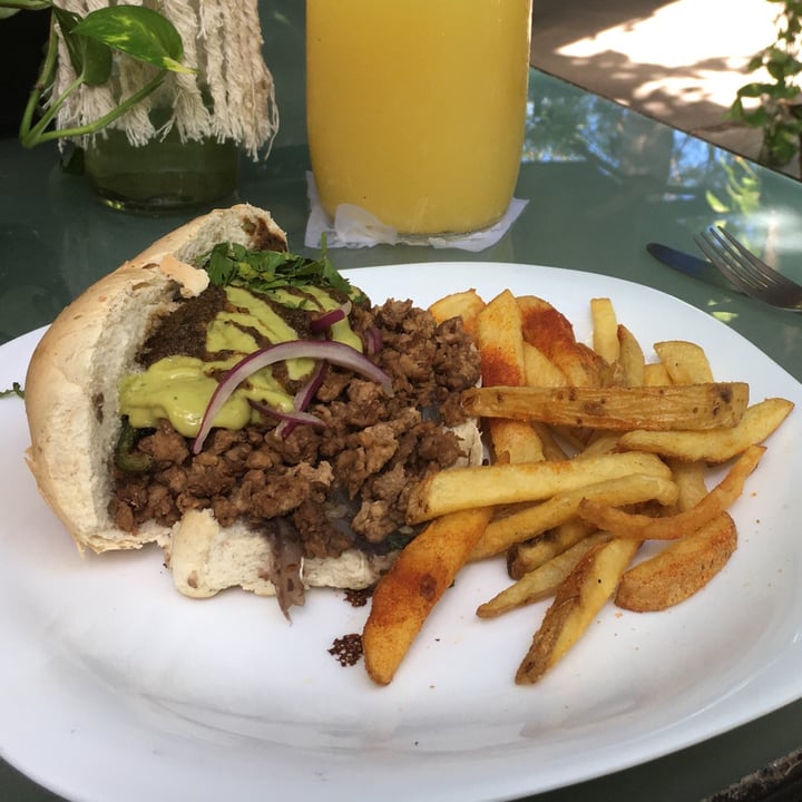 photo of Avocado Vegetariano Torta De Asada shared by @valeria23 on  01 Jun 2021 - review