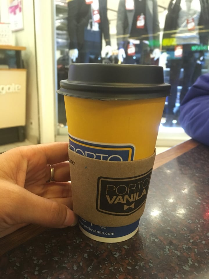 review photo of Porto Vanila Café Plaza comidas Tres Cruces Shopping Almond milk capuccino/ oats cookie shared by @mimz on 23 Jun 2019 - review