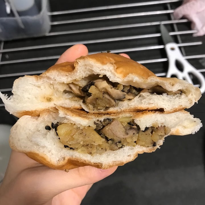 review photo of Almond Bakery (Vegetarian) Mushroom chestnut bun shared by @applepancakes on 03 Sep 2020 - review