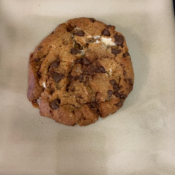 photo of Sweets from the Earth S’mores Cookie shared by @louisg on  21 Aug 2022 - review