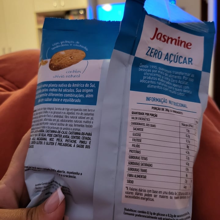 photo of Jasmine cookies amendoas e castanhas shared by @rafaelasouzareis on  25 Jun 2022 - review
