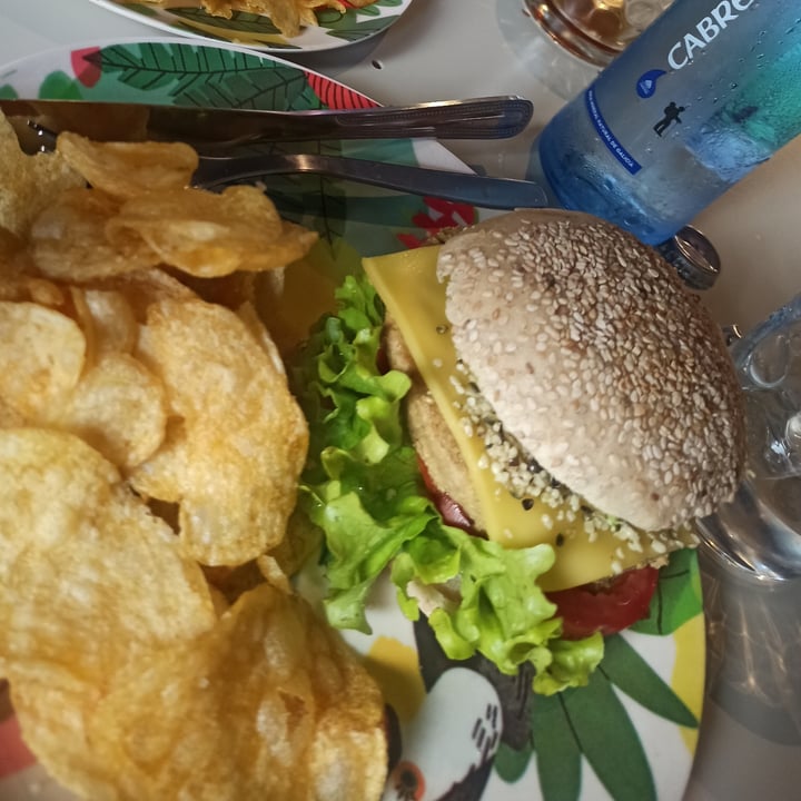 review photo of Casa Verde Vegan Burger shared by @patricia11 on 20 Nov 2022 - review