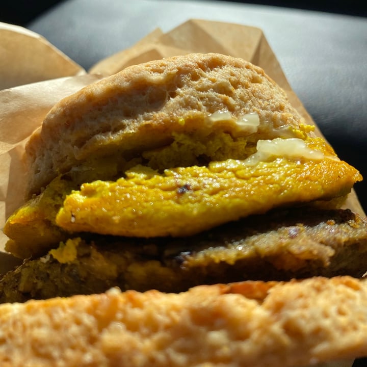 photo of Dulce Vegan Bakery & Cafe Sausage, Egg & Cheese Breakfast Sandwich shared by @mahaio on  06 Aug 2021 - review